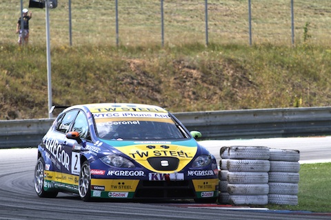 100801_wtcc_brno_coronel_action_480